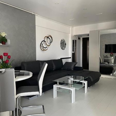Luxury Westpark 2-Room Apartment Lakeview W5 Bukurešť Exteriér fotografie