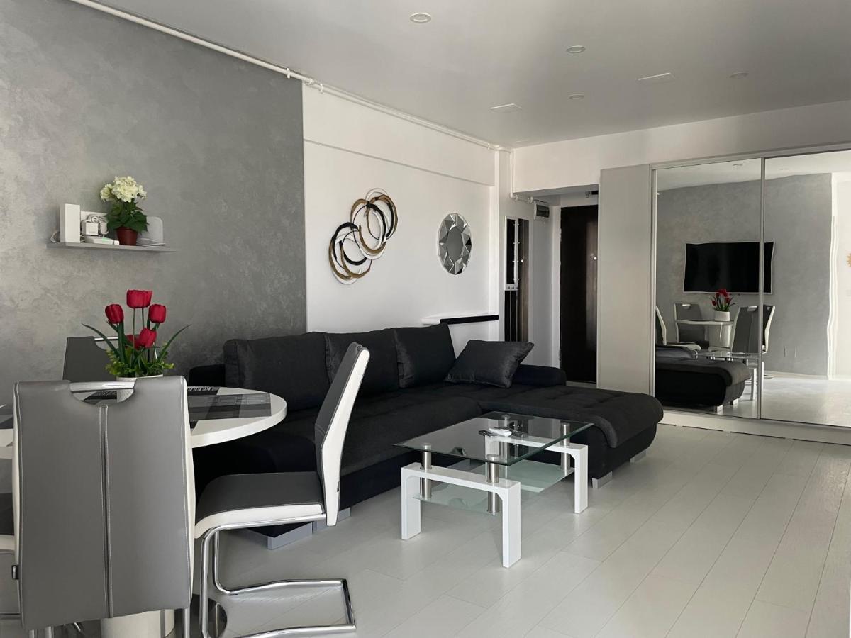 Luxury Westpark 2-Room Apartment Lakeview W5 Bukurešť Exteriér fotografie