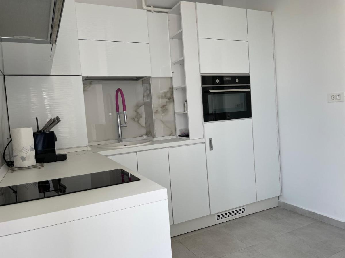 Luxury Westpark 2-Room Apartment Lakeview W5 Bukurešť Exteriér fotografie