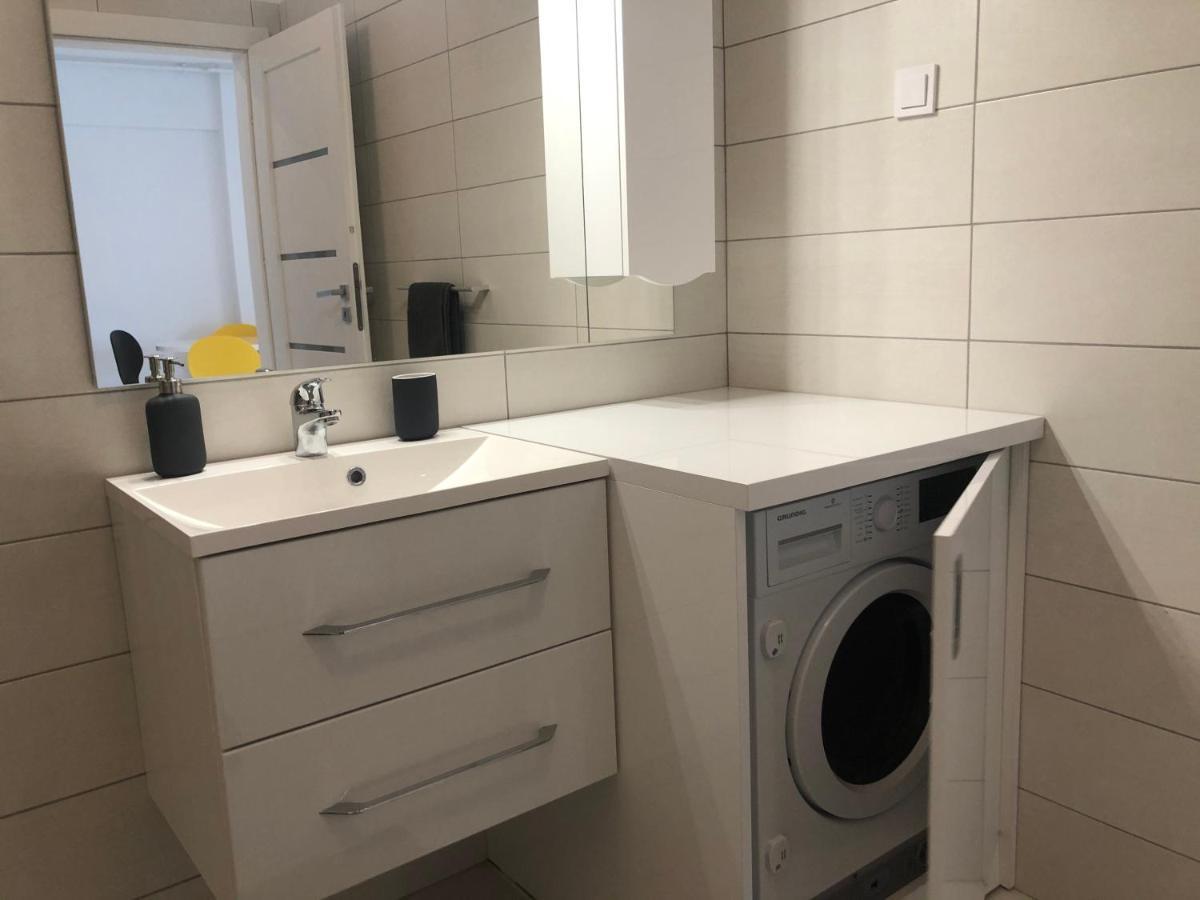 Luxury Westpark 2-Room Apartment Lakeview W5 Bukurešť Exteriér fotografie